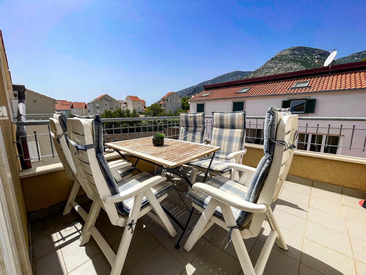 Perla Apartments Bol Exterior photo