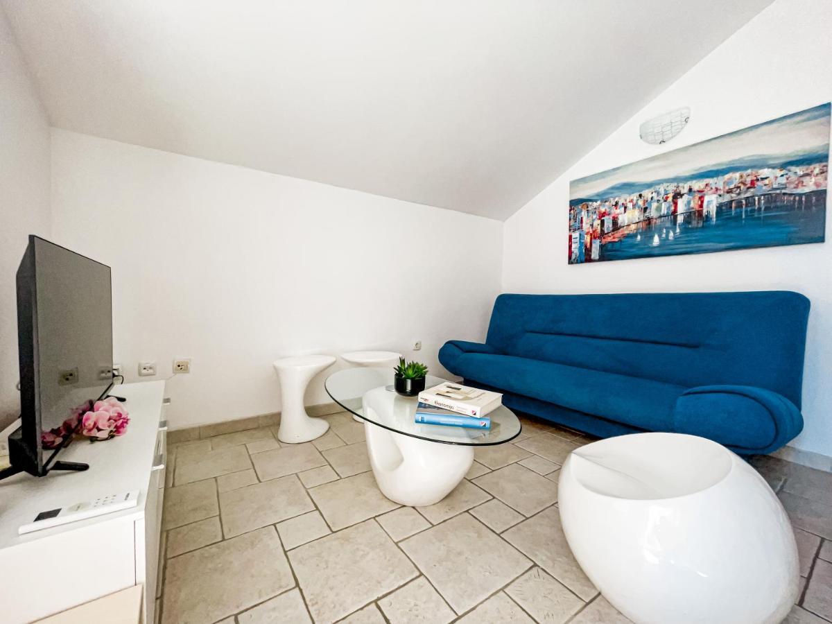 Perla Apartments Bol Exterior photo